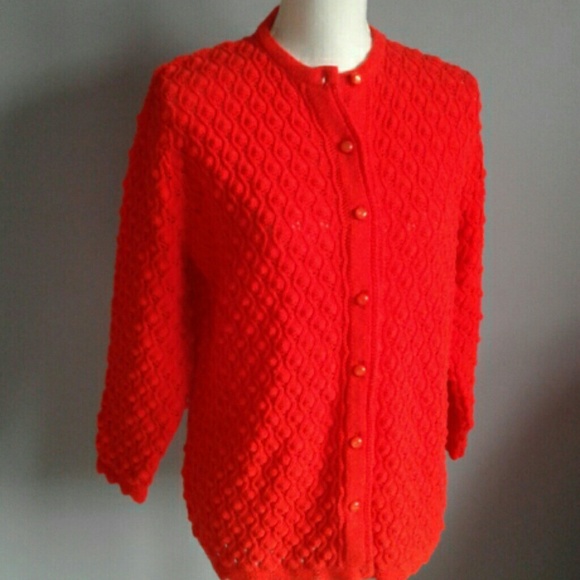 Vintage Sweaters - Vintage Cuddleknit Wintuk Scallop Cardigan